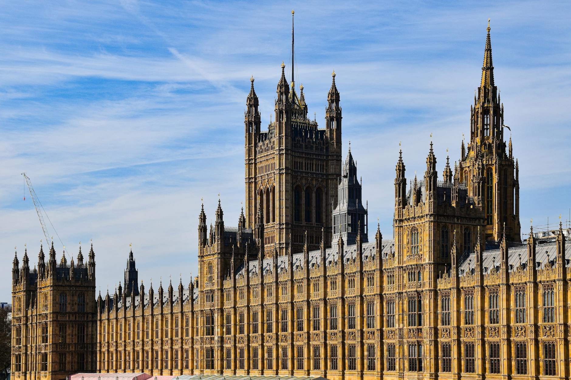 UK gilt yields and political uncertainty