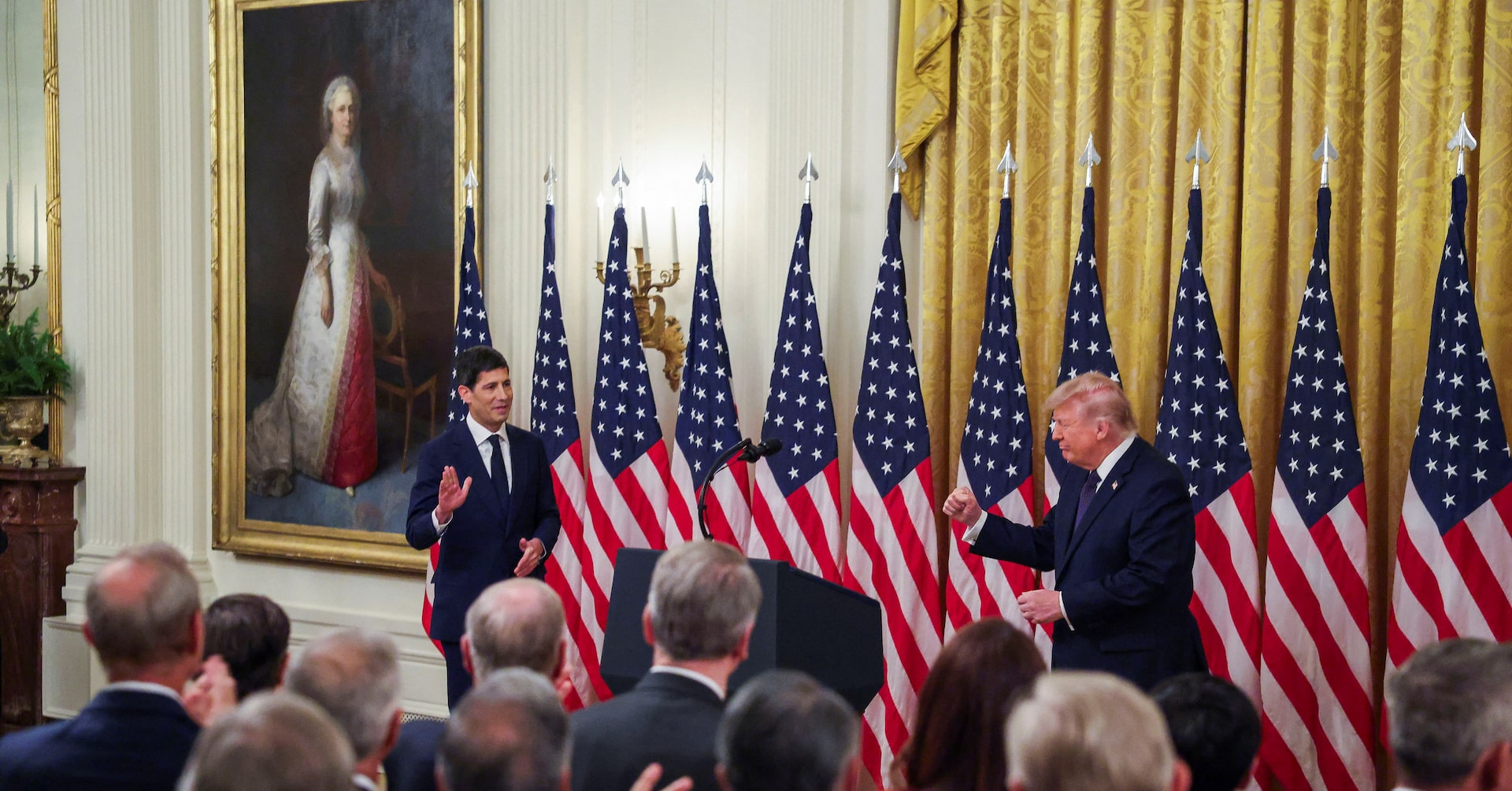 U.S. President Donald Trump arrives with incoming Federal Reserve Chair Kevin Warsh for Warsh's swearing-in ceremony at the White House in Washington, D.C., U.S., May 22, 2026. REUTERS/Evelyn Hockstein