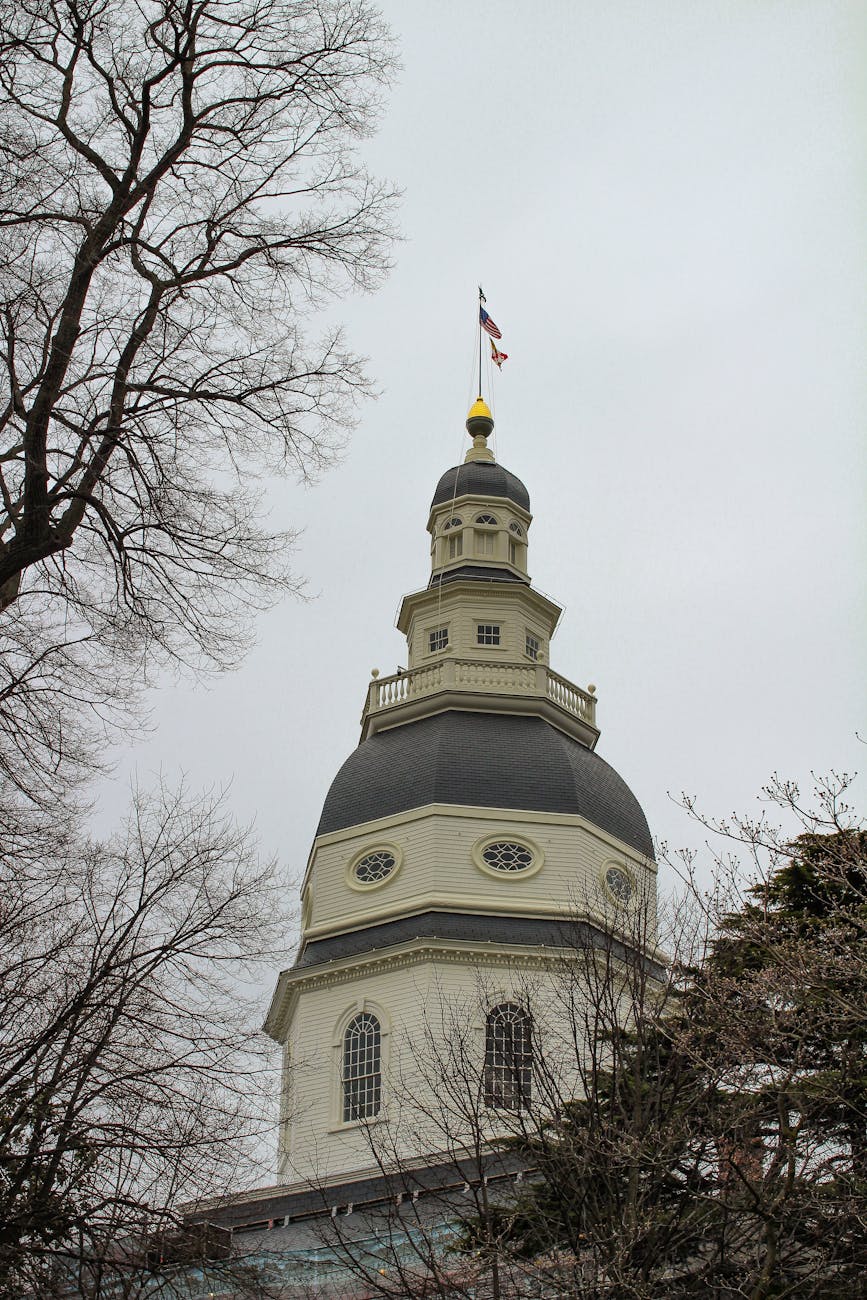 Maryland State House dome in Annapolis as Democrats weigh a 2028 congressional remap.