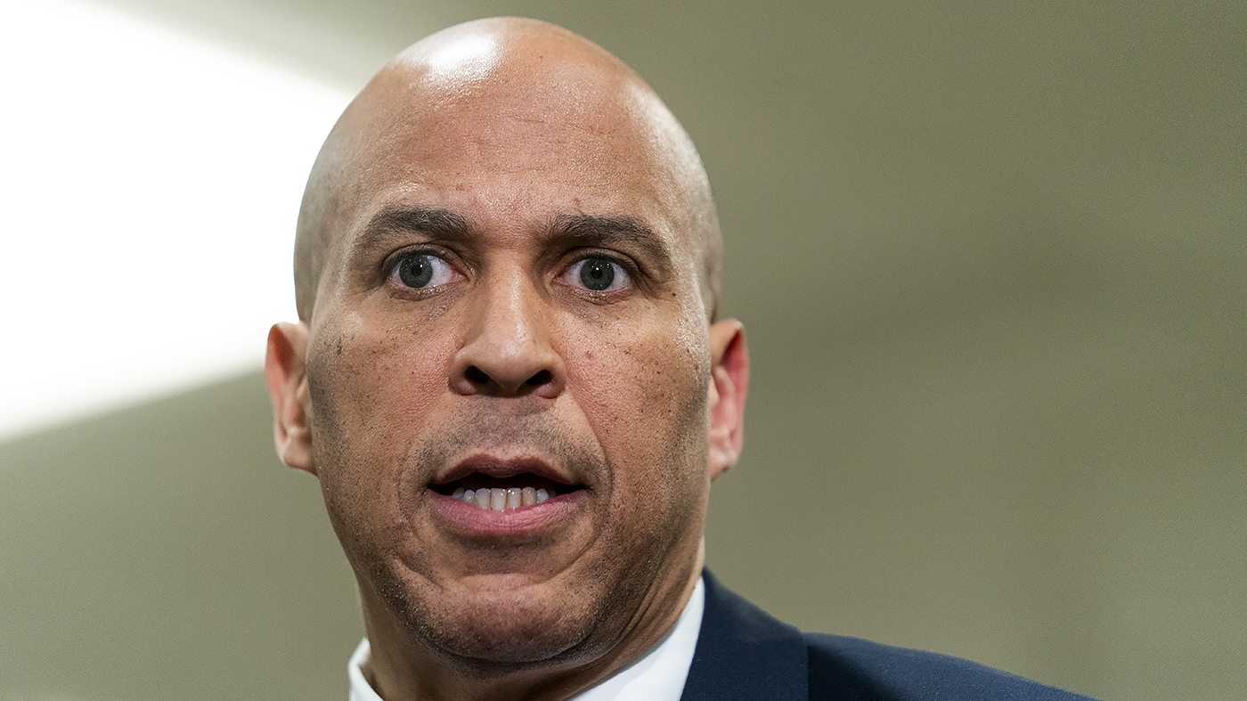 Booker says Democrats 'desperately need new leadership'
